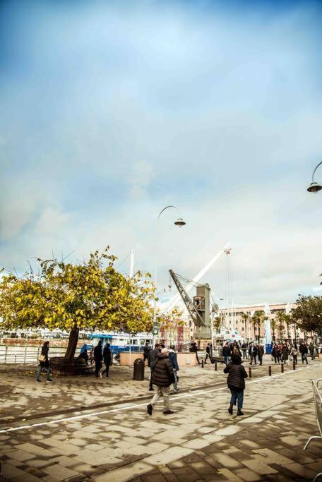 Ferienwohnung La Finestra Sul Cielo Del Porto Antico Di Genova Exterior foto