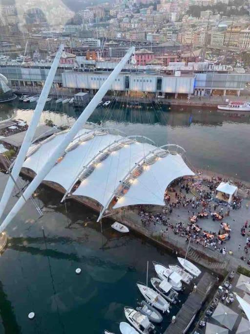 Ferienwohnung La Finestra Sul Cielo Del Porto Antico Di Genova Exterior foto