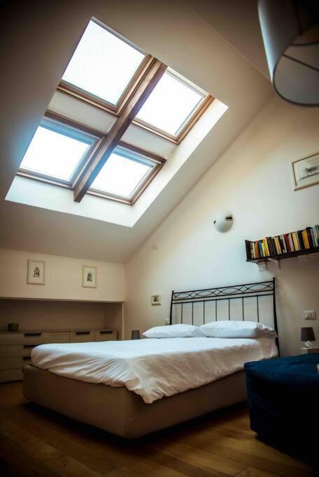 Ferienwohnung La Finestra Sul Cielo Del Porto Antico Di Genova Exterior foto